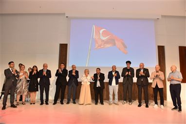 Özel İzmir Atatürk Organize Sanayi Bölgesi Nedim Uysal Mesleki ve Teknik Anadolu Lisesi’nde Eğitim Yılı Coşkuyla Başladı