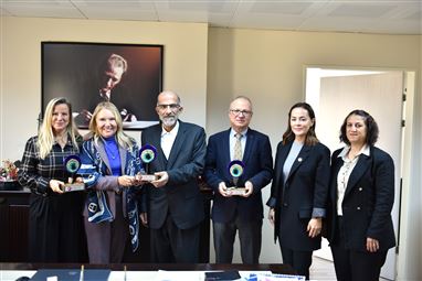 İAOSB Vakfı Kadınlar Kulübü’nden Halk Sağlığı Hizmetleri Başkanlığı’na Ziyaret