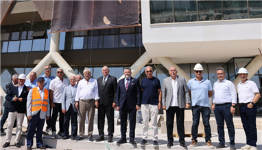 Sanayinin İki Güçlü Kurumu El Ele: EBSO Hizmet Binası İçin İAOSB’de İmza Atıldı