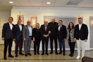 İZSİAD Başkanı Küçükkurt : Birlikte güçlüyüz