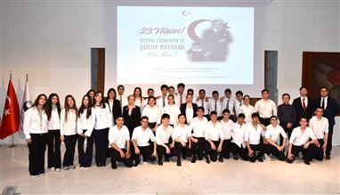 İzmir Atatürk Organize Sanayi Bölgesi’nde 23 Nisan Coşkusu