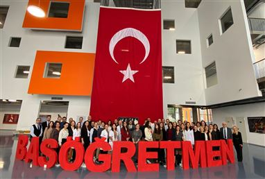 İAOSB Vakfı Kadınlar Kulübü, 24 Kasım Öğretmenler Günü’nde Öğretmenlerimizle Buluştu